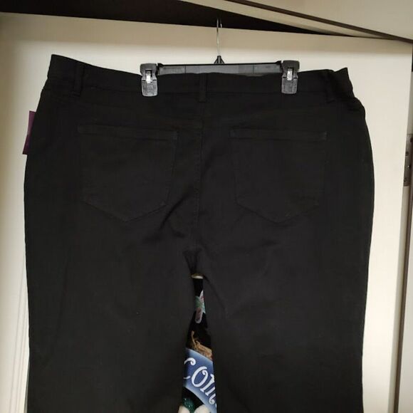 New Gloria Vanderbilt Amanda Black Jeans Size Women's 22W Short - Picture 3 of 3